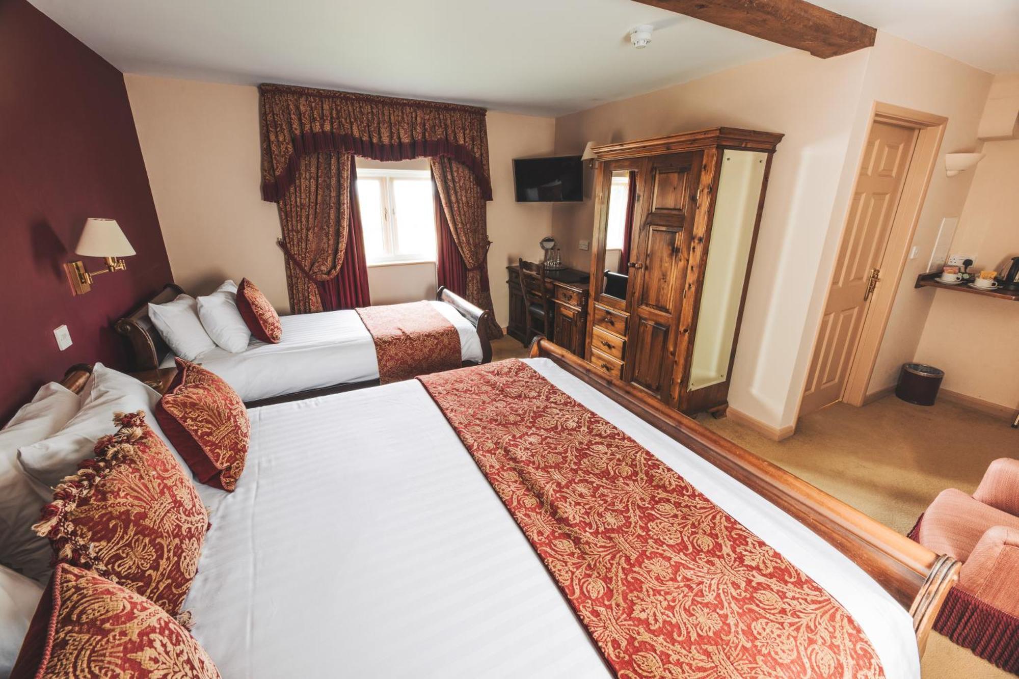 The Auberge Yaxley  Zewnętrze zdjęcie